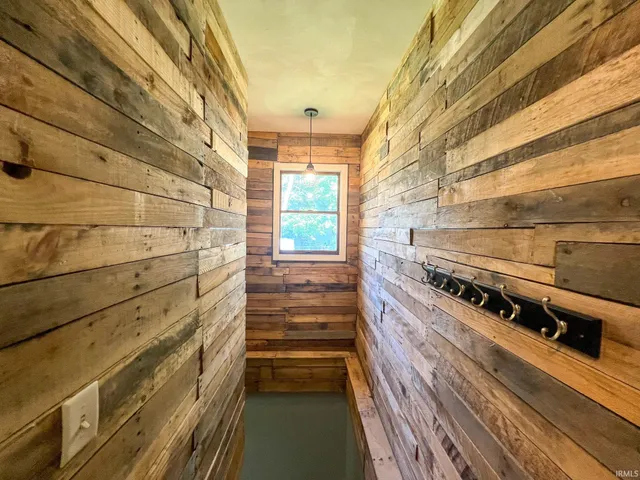 $270,000 | 429 Jay Street, Topeka, IN 46571