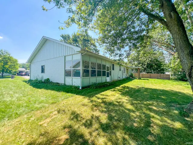 $270,000 | 429 Jay Street, Topeka, IN 46571