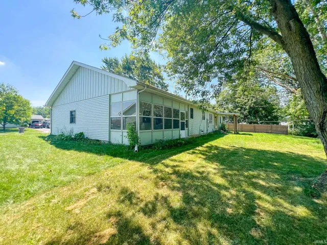 $270,000 | 429 Jay Street, Topeka, IN 46571