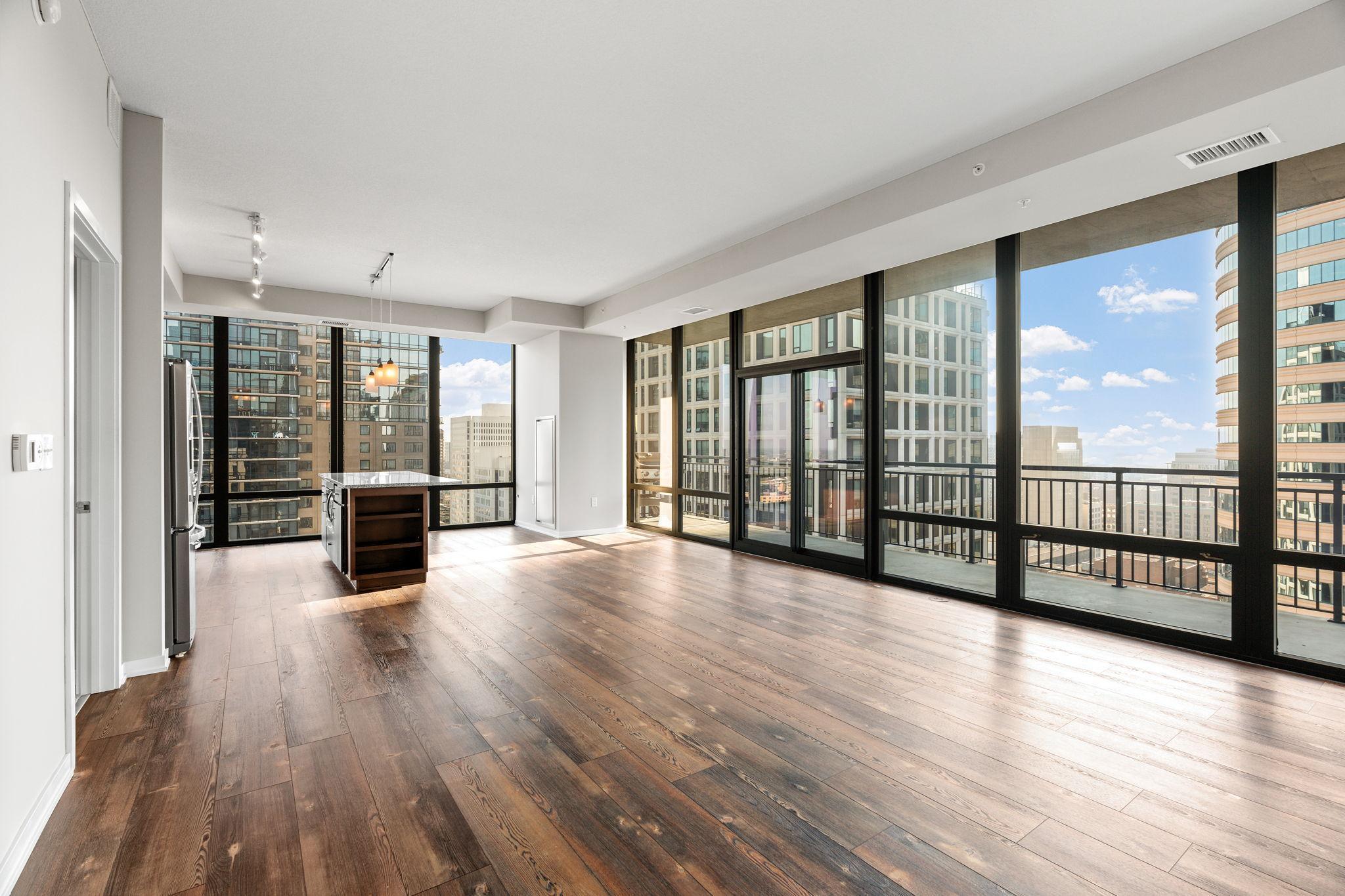 465 Nicollet Mall, Unit 2404 Minneapolis, MN 55401 - Photo 1 of 26