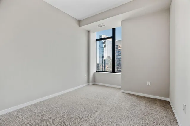 $4,940 | 465 Nicollet Mall, Unit 2404, Minneapolis, MN 55401