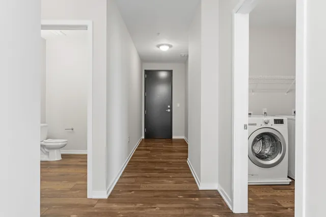 $4,940 | 465 Nicollet Mall, Unit 2404, Minneapolis, MN 55401