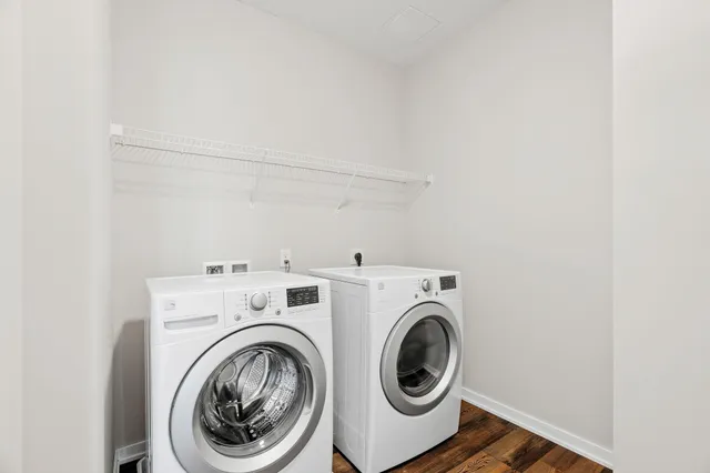 $4,940 | 465 Nicollet Mall, Unit 2404, Minneapolis, MN 55401