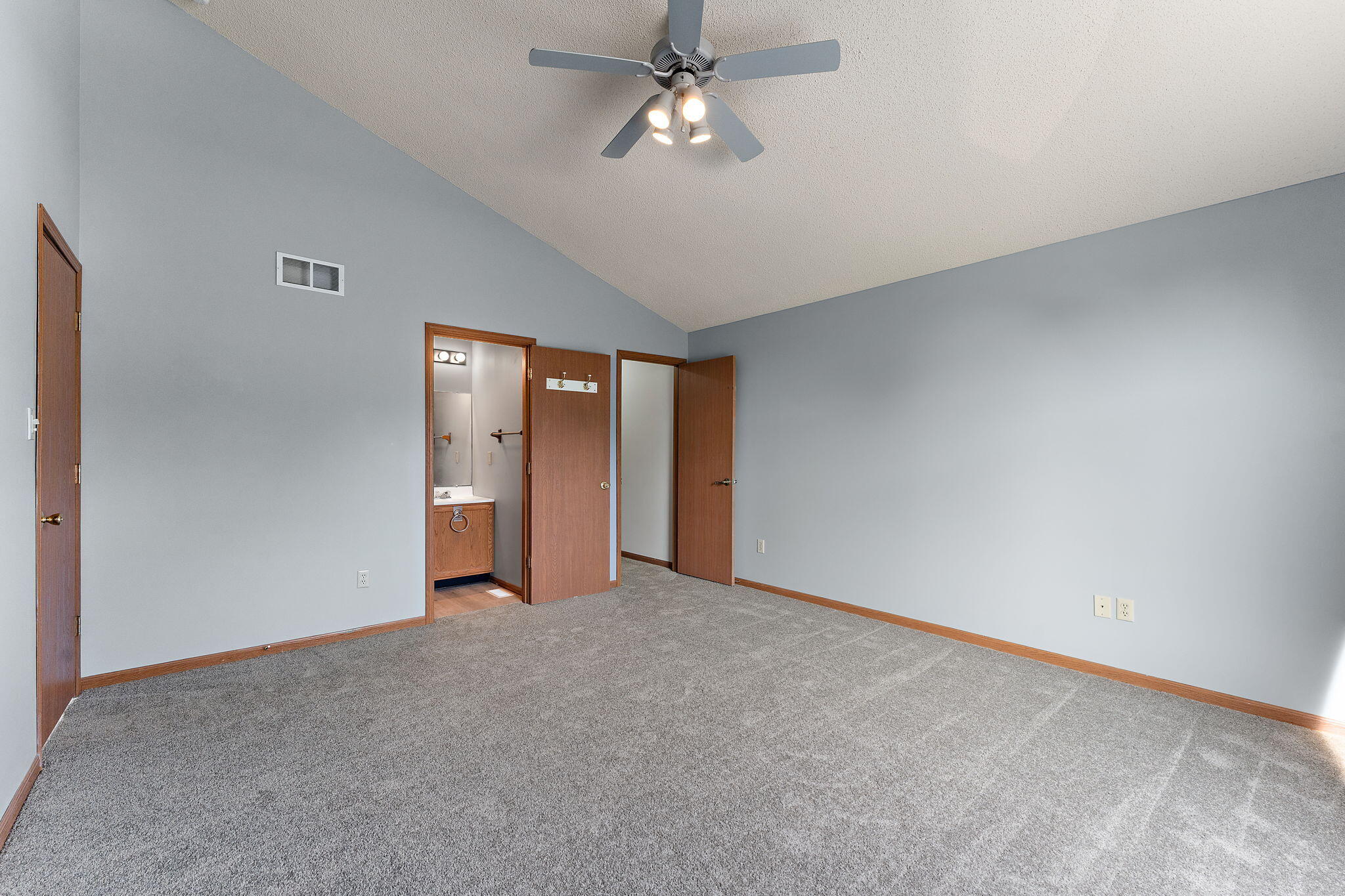 1807 Forest Lane Crown Point, IN 46307 - Photo 18 of 32 2048x1365