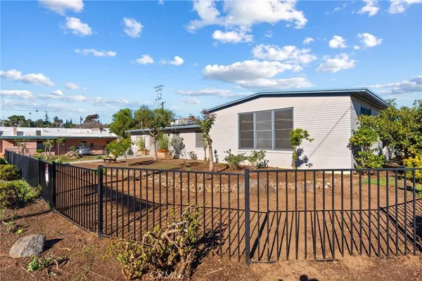 $995,000 | 130 East Alvarado Street, Fallbrook, CA 92028