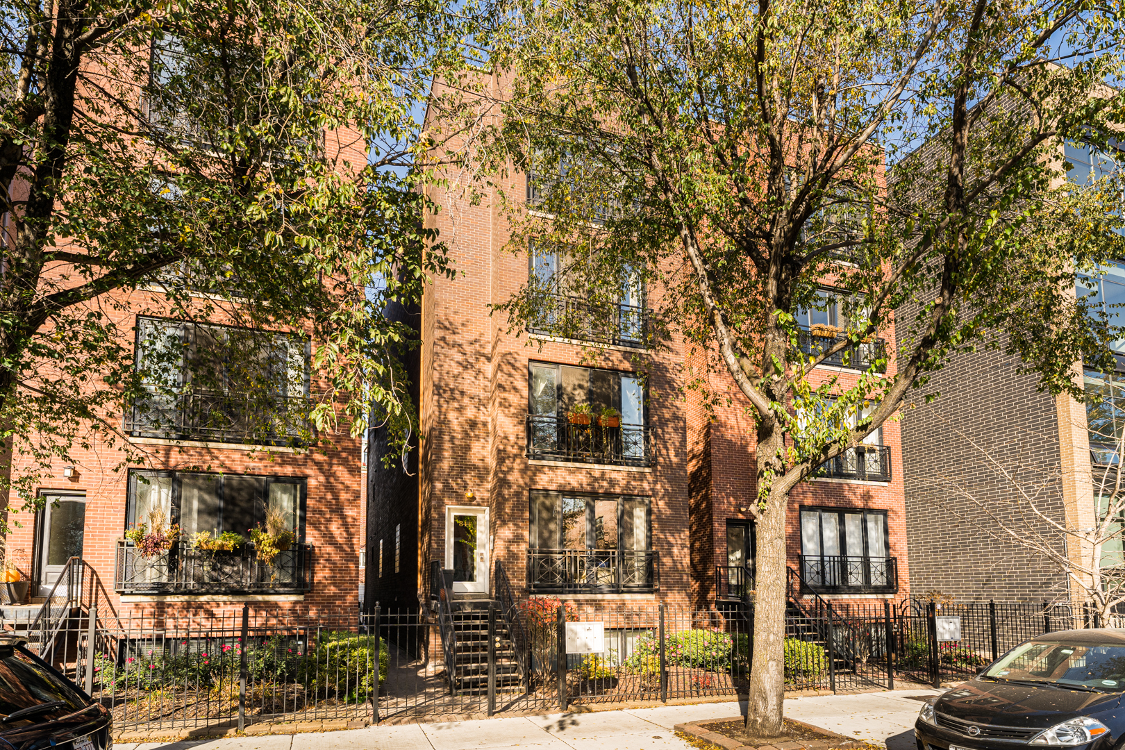 844 West Erie Street, Unit 1 Chicago, IL 60642 - Photo 1 of 37 a front view of a building with street view