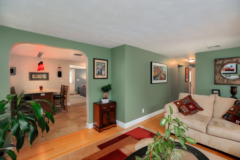 4 Beaconsfield Drive Natick, MA 01760 - Photo 5 of 22 a living room with furniture and wooden floor