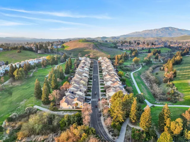 $1,499,000 | 2020 Canyon Lakes Drive, San Ramon, CA 94583