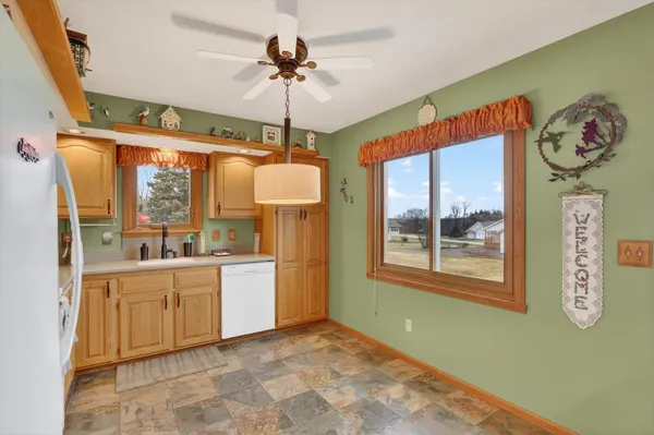$339,900 | 1210 Lake Summerset Road, Davis, IL 61019