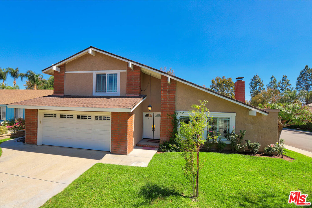 25802 Rana Drive Valencia, CA 91355 - Photo 2 of 32 Gallery Image 2