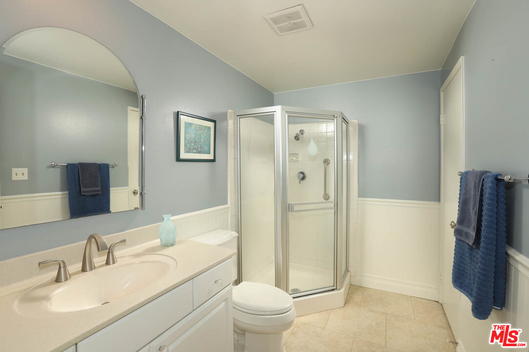 25802 Rana Drive Valencia, CA 91355 - Photo 15 of 32 Gallery Image 15