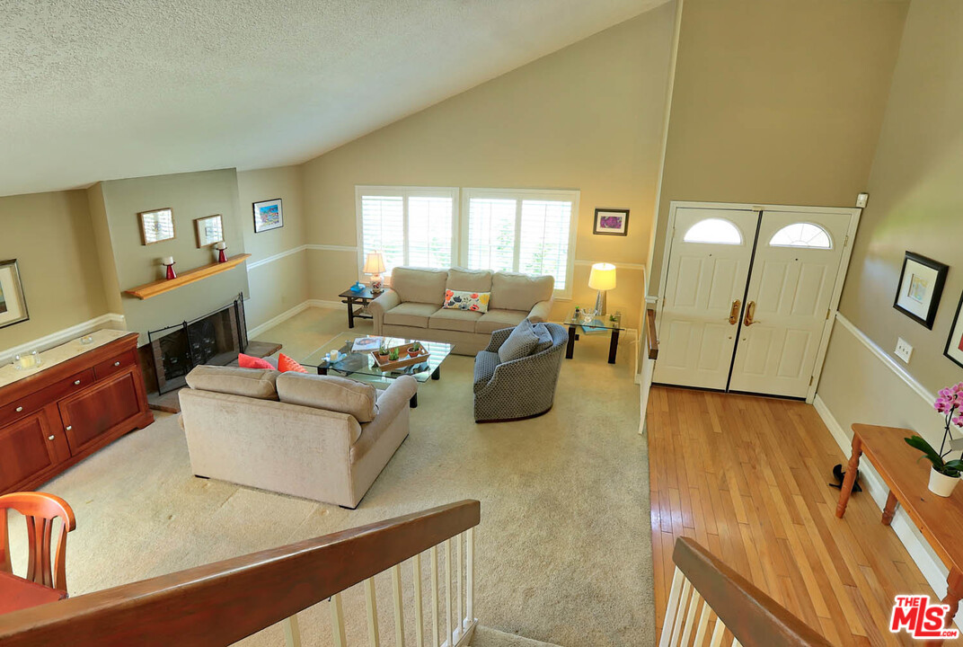25802 Rana Drive Valencia, CA 91355 - Photo 24 of 32 Gallery Image 24