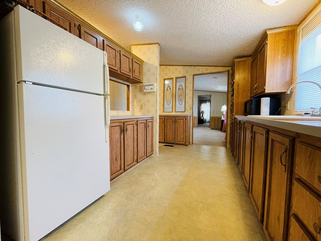 163 Edmonds Road Galax, VA 24333 - Photo 10 of 27 Gallery Image 10