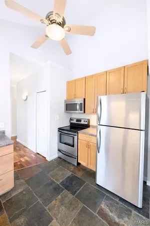 $2,000 | 7615 Folk Avenue, Maplewood, MO 63143