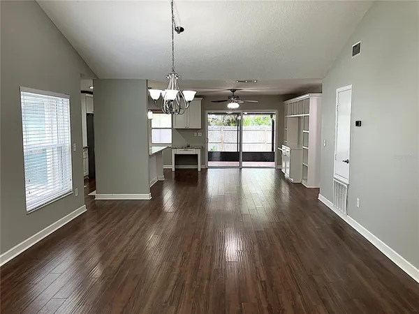 $2,595 | 2009 Branch Tree Lane, Brandon, FL 33511