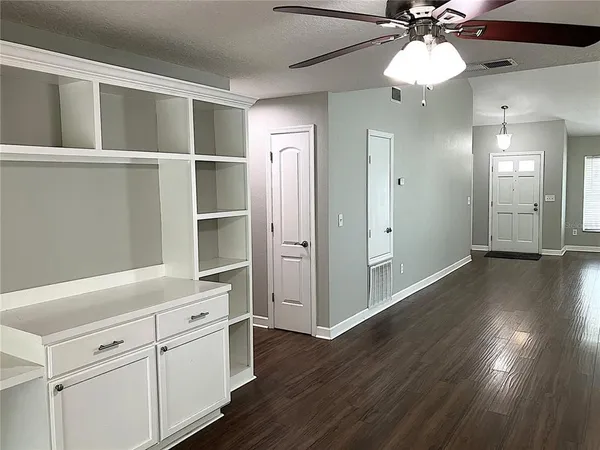 $2,595 | 2009 Branch Tree Lane, Brandon, FL 33511