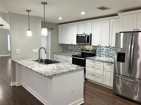 $2,595 | 2009 Branch Tree Lane, Brandon, FL 33511