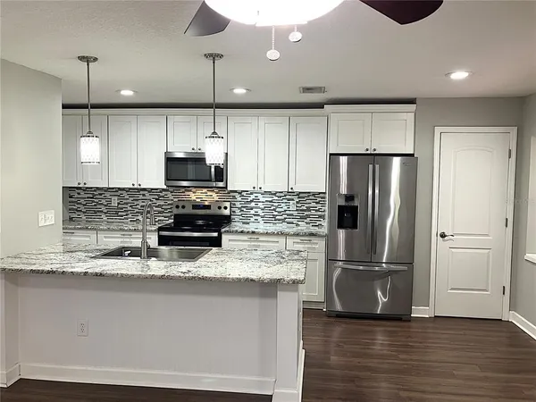 $2,595 | 2009 Branch Tree Lane, Brandon, FL 33511