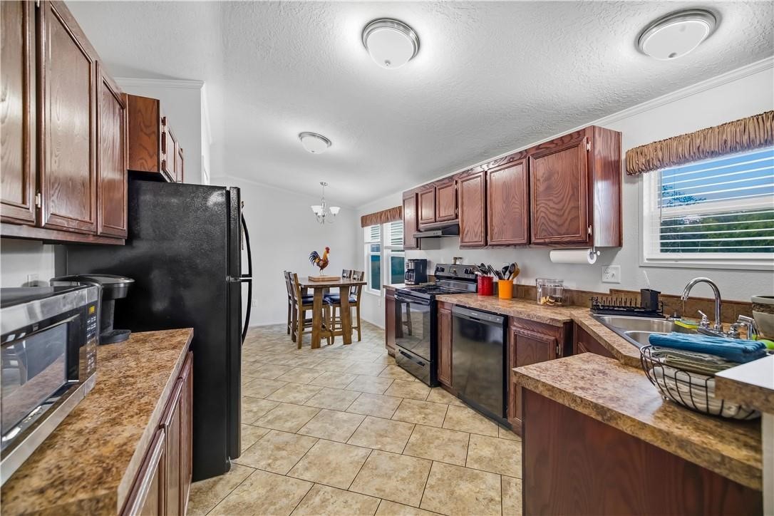 1455 Rainbow Road Cuero, TX 77954 - Photo 11 of 34
