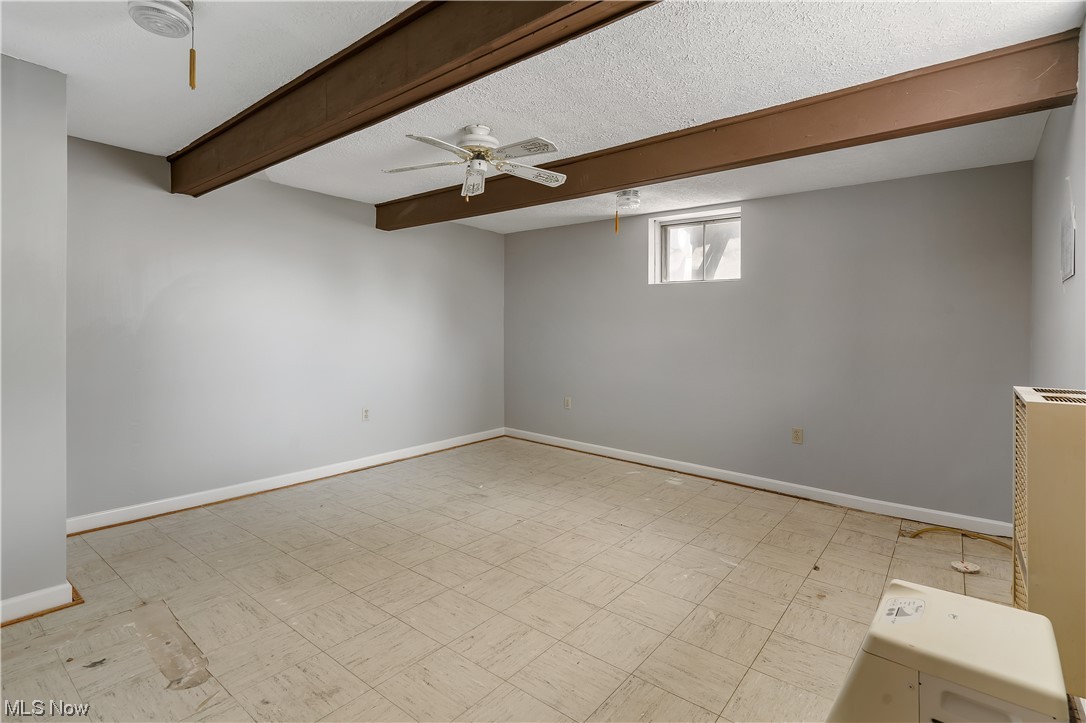 808 East Waterloo Road Akron, OH 44306 - Photo 21 of 31 Family room