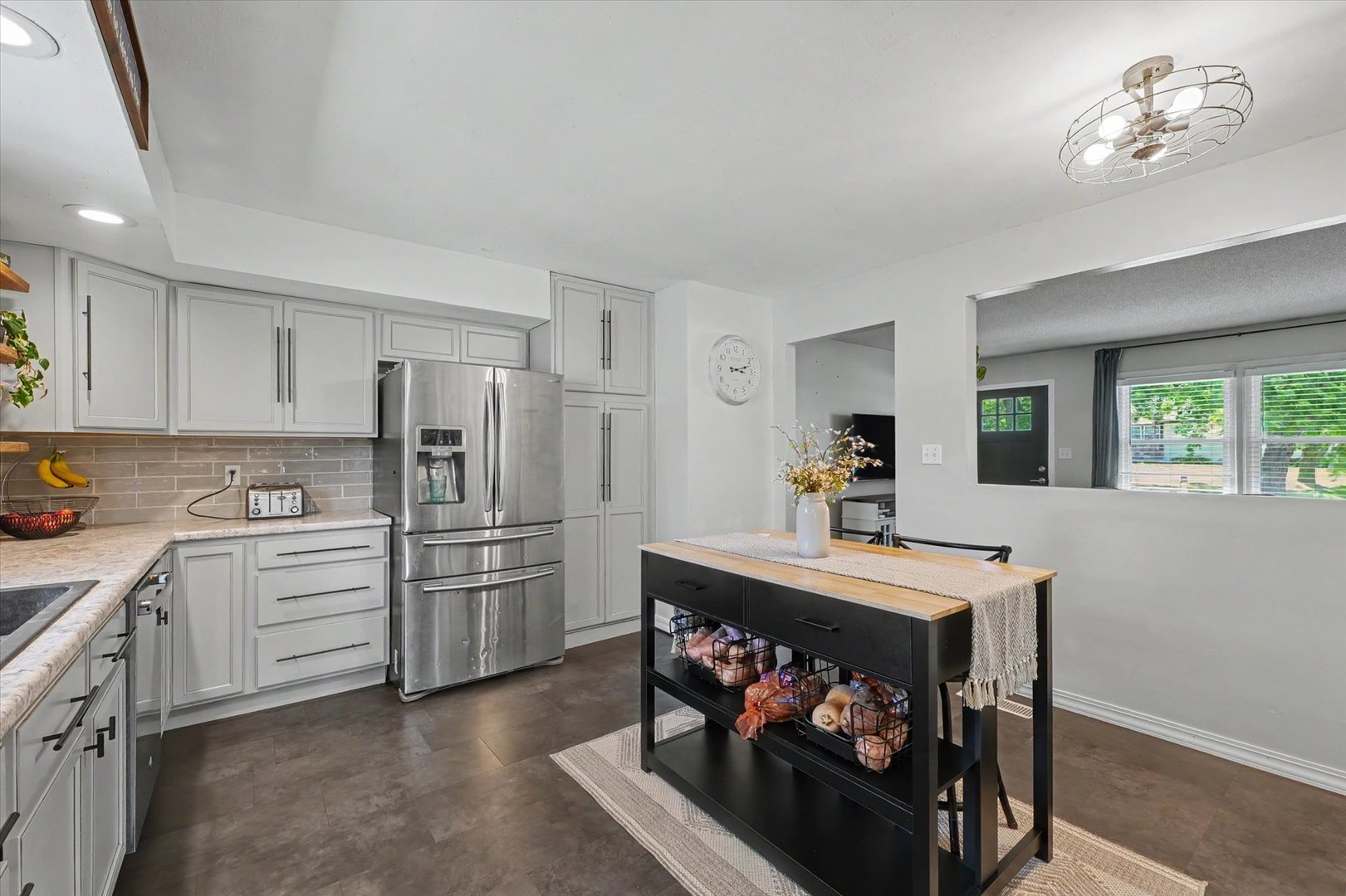 1202 Robin Road Mahomet, IL 61853 - Photo 11 of 36
