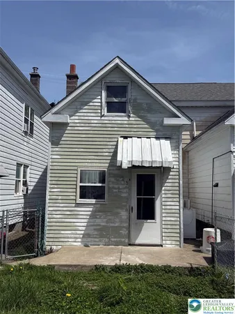$1,450 | 243 Stanton Street, Wilkes Barre, PA 18702