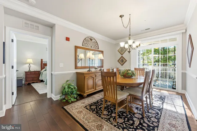 $460,000 | 15110 Heather Mill Lane, Unit 305, Haymarket, VA 20169