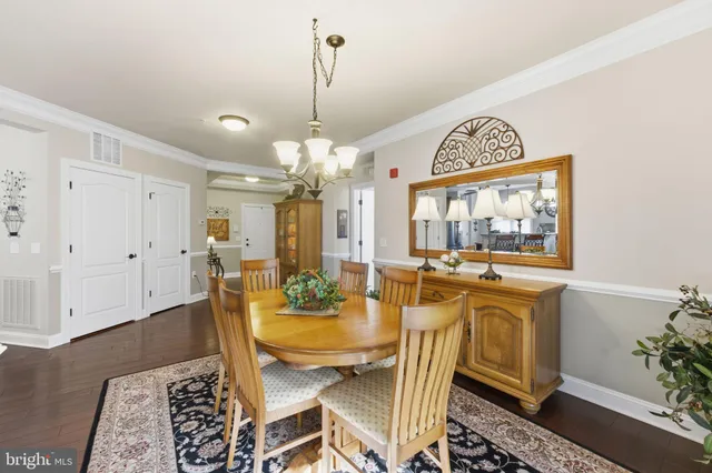 $460,000 | 15110 Heather Mill Lane, Unit 305, Haymarket, VA 20169