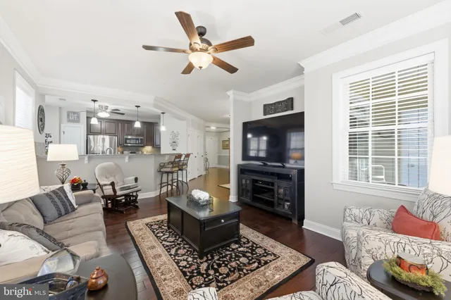 $460,000 | 15110 Heather Mill Lane, Unit 305, Haymarket, VA 20169