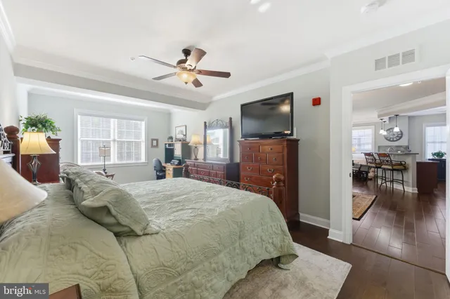 $460,000 | 15110 Heather Mill Lane, Unit 305, Haymarket, VA 20169