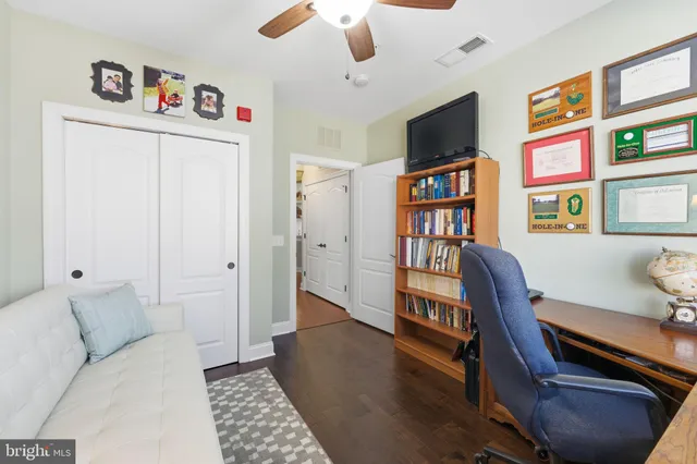 $460,000 | 15110 Heather Mill Lane, Unit 305, Haymarket, VA 20169