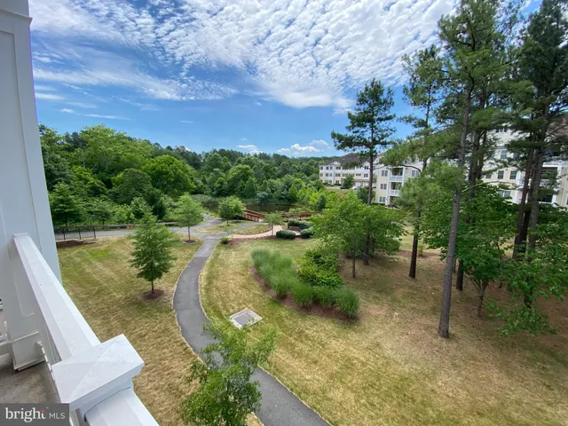 $460,000 | 15110 Heather Mill Lane, Unit 305, Haymarket, VA 20169