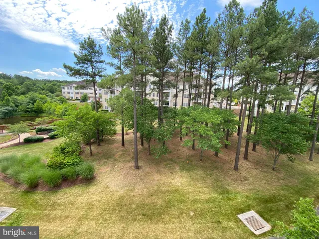 $460,000 | 15110 Heather Mill Lane, Unit 305, Haymarket, VA 20169