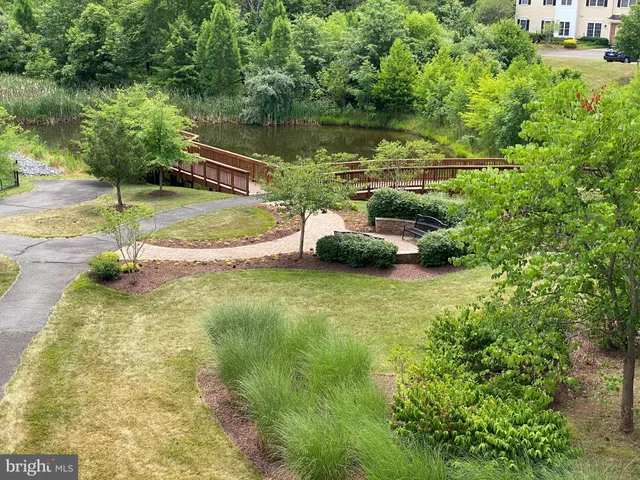 $460,000 | 15110 Heather Mill Lane, Unit 305, Haymarket, VA 20169