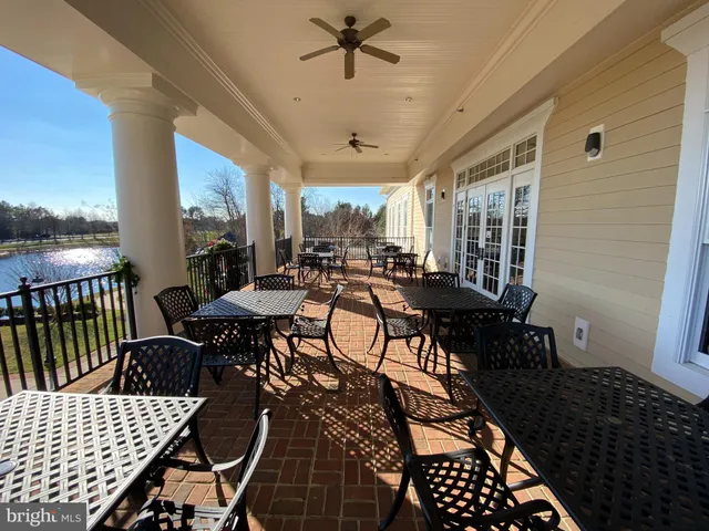 $460,000 | 15110 Heather Mill Lane, Unit 305, Haymarket, VA 20169