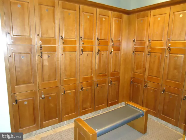 $460,000 | 15110 Heather Mill Lane, Unit 305, Haymarket, VA 20169