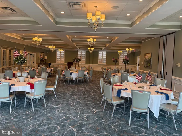 $460,000 | 15110 Heather Mill Lane, Unit 305, Haymarket, VA 20169