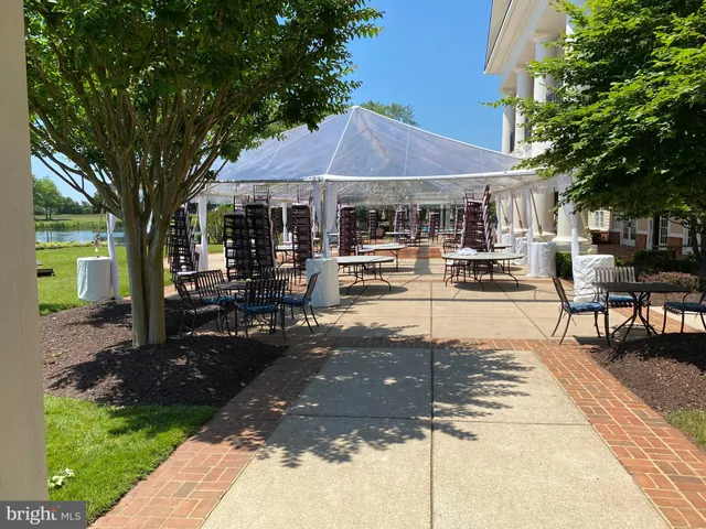 $460,000 | 15110 Heather Mill Lane, Unit 305, Haymarket, VA 20169