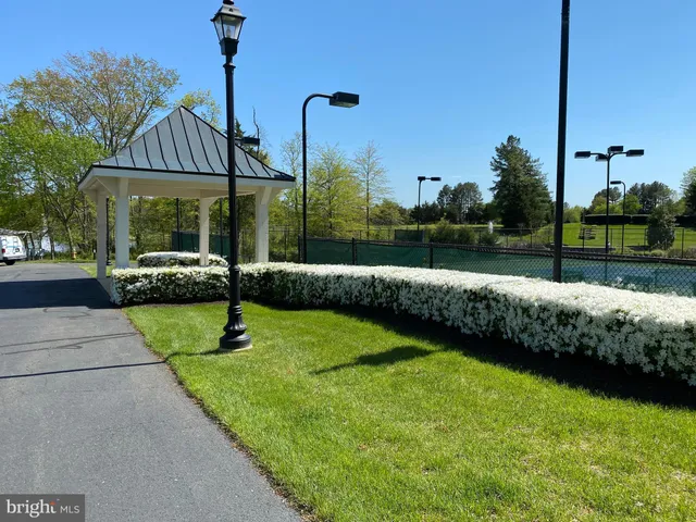 $460,000 | 15110 Heather Mill Lane, Unit 305, Haymarket, VA 20169