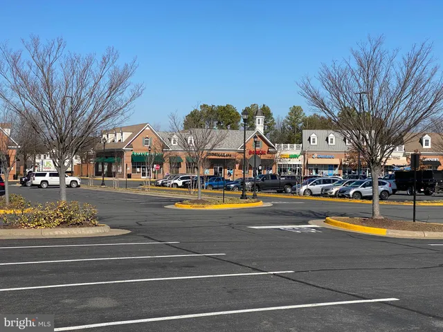 $460,000 | 15110 Heather Mill Lane, Unit 305, Haymarket, VA 20169