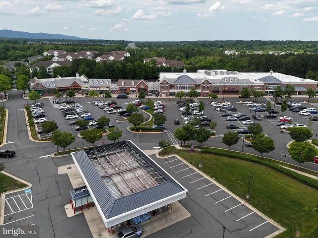 $460,000 | 15110 Heather Mill Lane, Unit 305, Haymarket, VA 20169