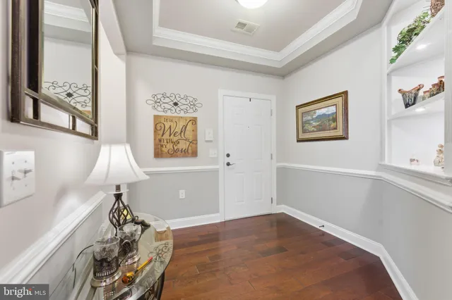 $460,000 | 15110 Heather Mill Lane, Unit 305, Haymarket, VA 20169