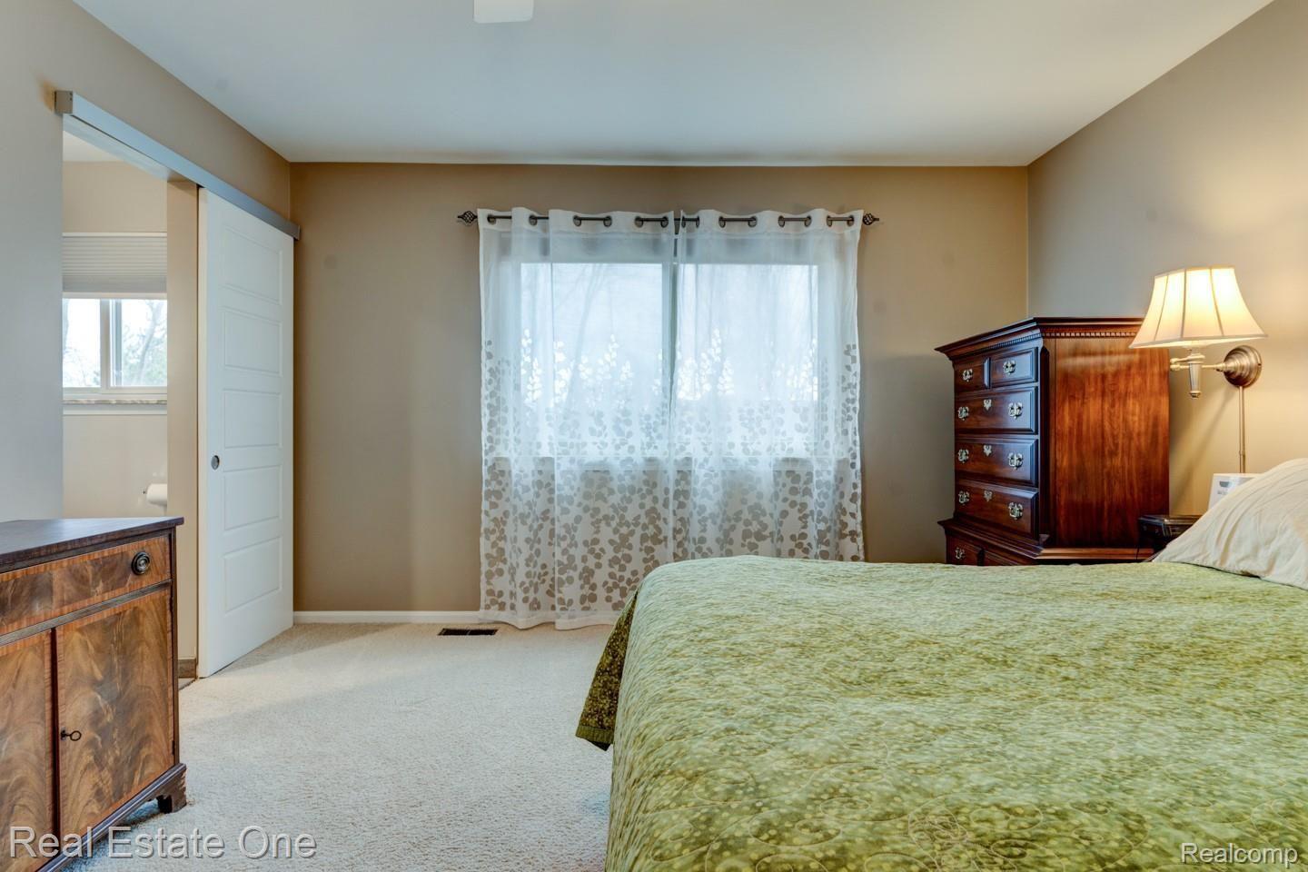 1190 Hathaway Rising Rochester, MI 48306 - Photo 23 of 30 DSC06165_6_7.jpg