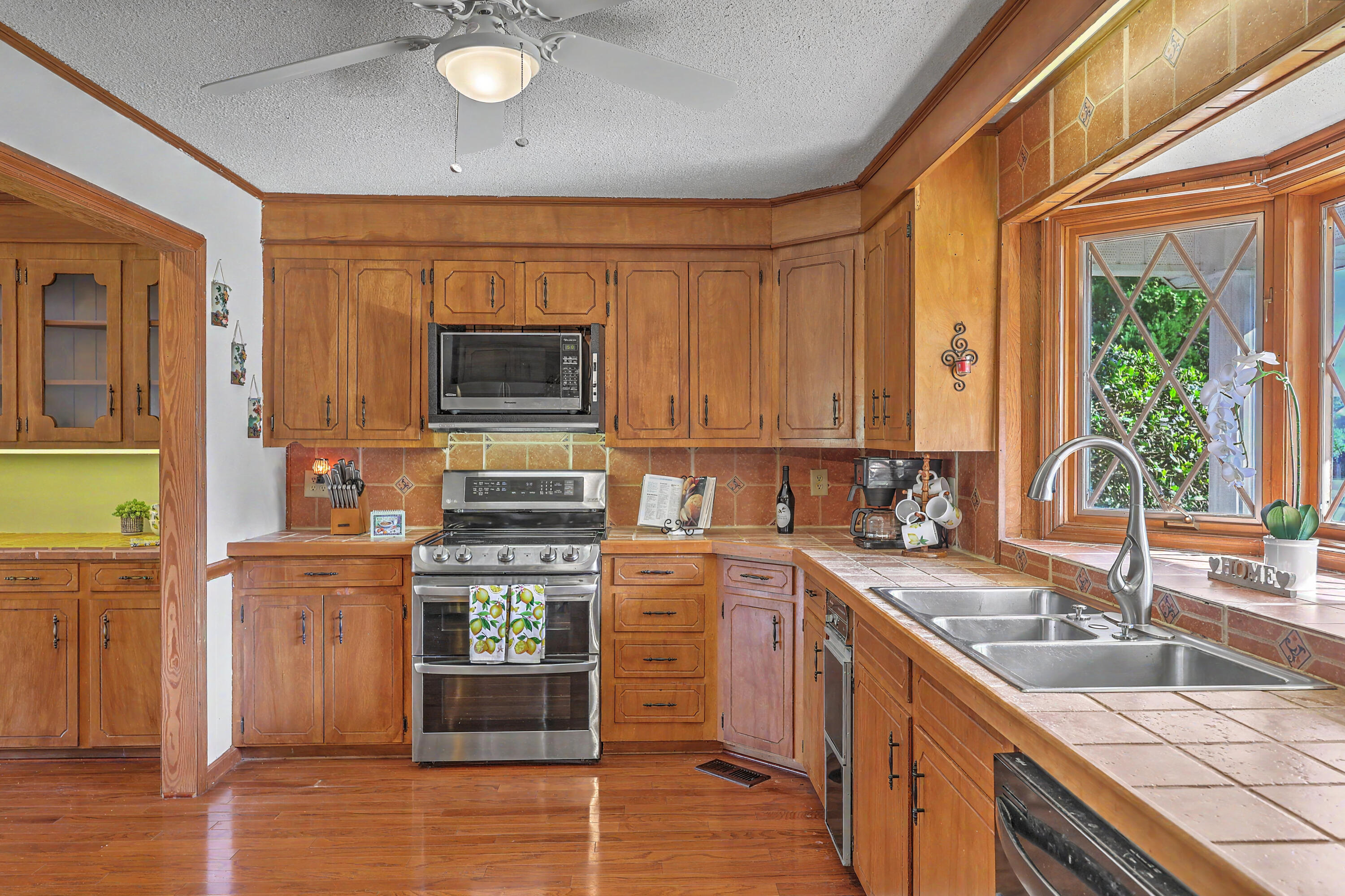 104 Cooper Drive Santee, SC 29142 - Photo 13 of 56 Kitchen