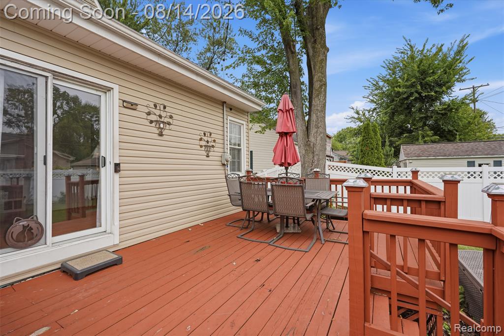 1998 Columbia Road Berkley, MI 48072 - Photo 23 of 33 Gallery Image 23