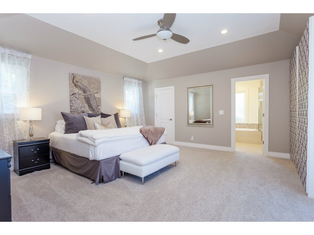939 Clinton Road Los Altos, CA 94024 - Photo 10 of 17 Gallery Image 10