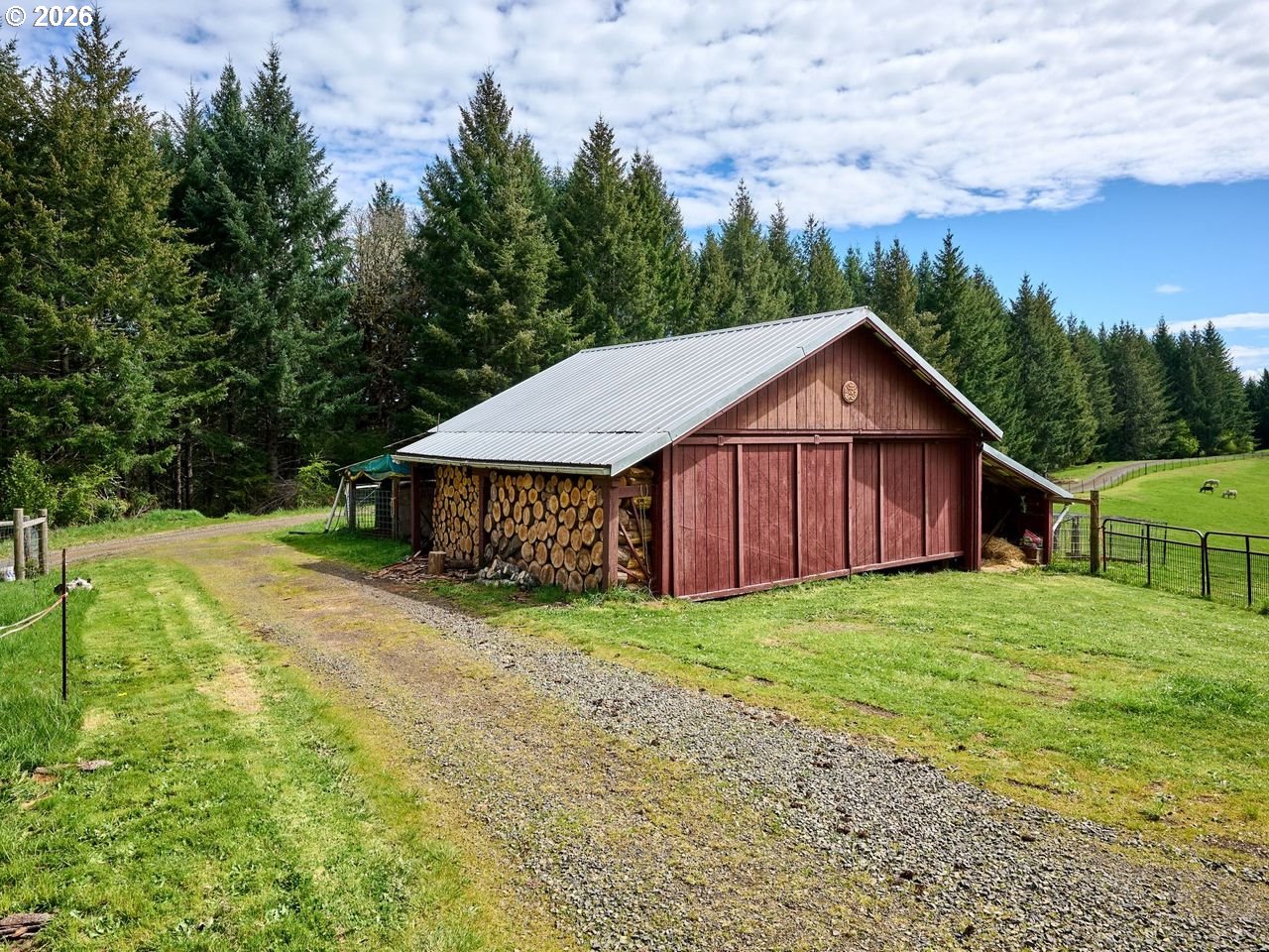 16460 Northwest Meadowlake Road Carlton, OR 97111 - Photo 41 of 48 Barn