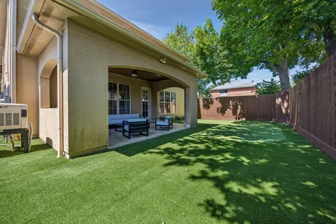 $1,299,000 | 4920 Cedar Street, Bellaire, TX 77401