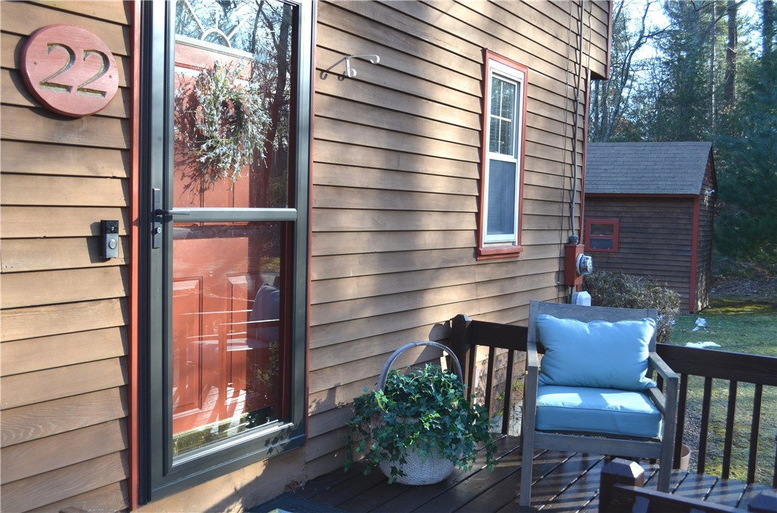 22 Weaver Hill Road Coventry, RI 02816 - Photo 3 of 41 Front sitting area