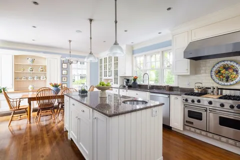 $4,699,000 | 59 Hyde Avenue, Newton, MA 02458